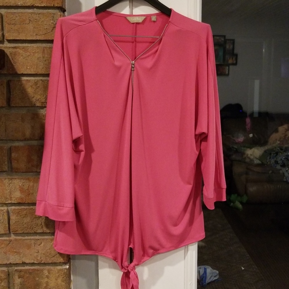 XL Soft, pink Shirt w/ zipper front.